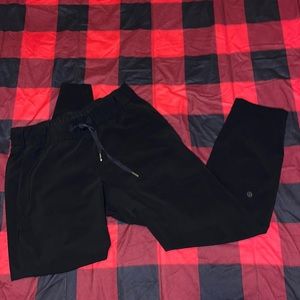 Lululemon on the fly pant
